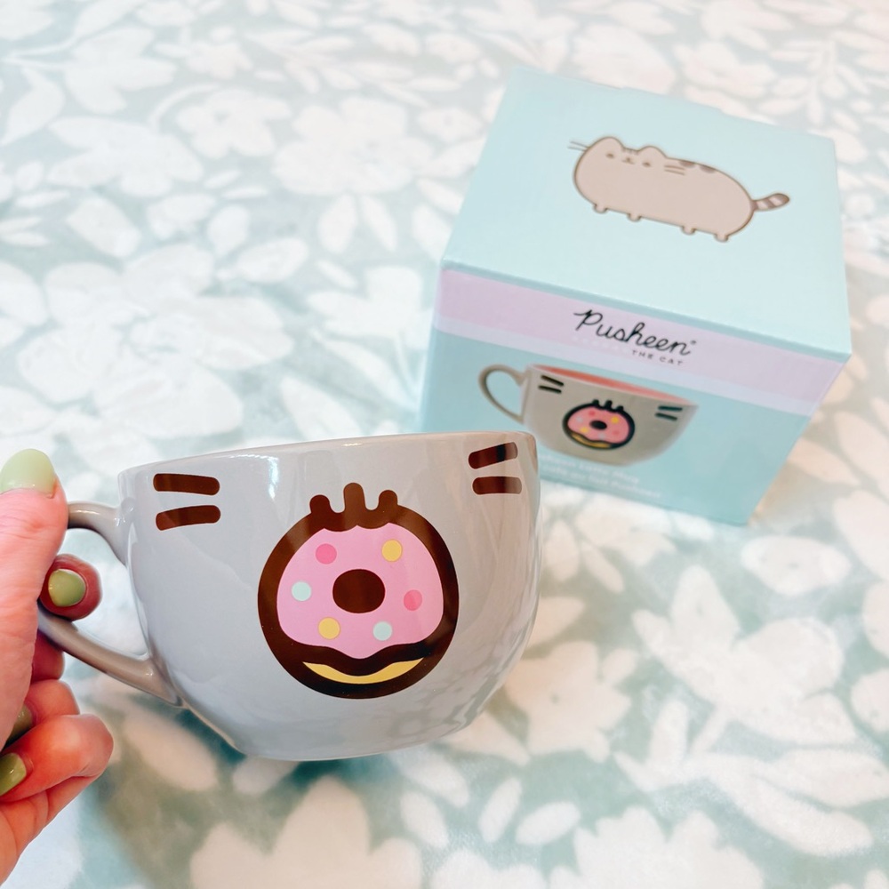 Pusheen The Cat Donut 18oz Stoneware Latte Mug 🍩💕 NWT!